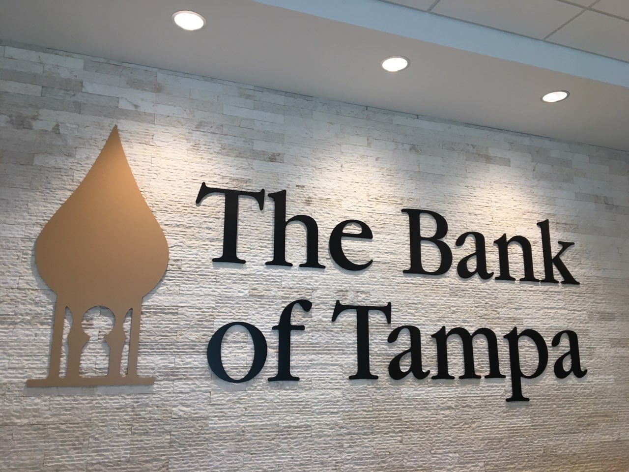 Indoor Signage – Custom Logo for Bank of Tampa